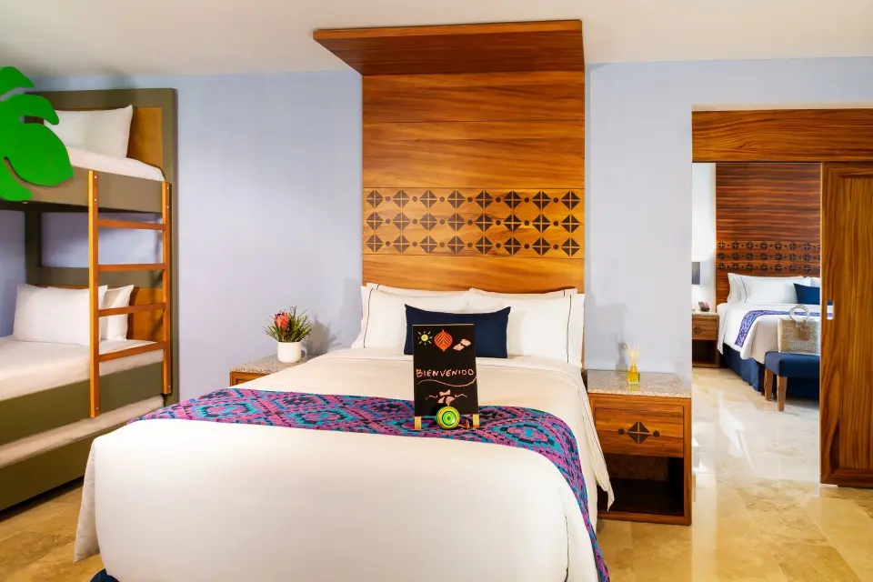 sns-room-sapphire-rooms-family7